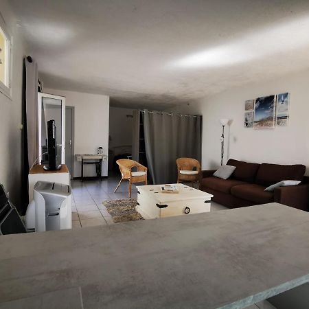 Appart Dans Maison Au Calme "Les Charmettes" Lägenhet Vedène Exteriör bild